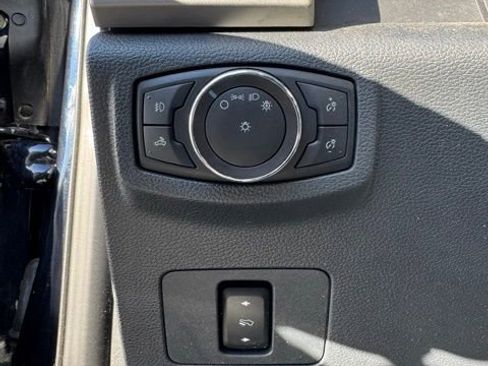 Certified 2022 Ford F250 Lariat w/ Snow Plow Prep Package image 14