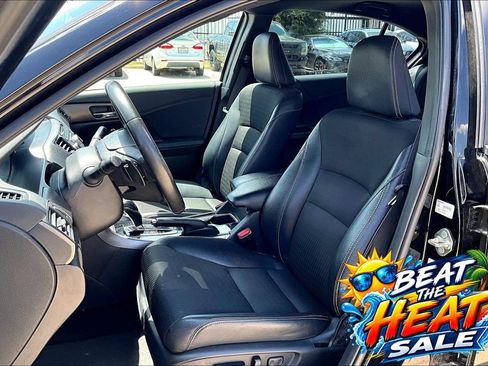 Used 2017 Honda Accord Sport image 29