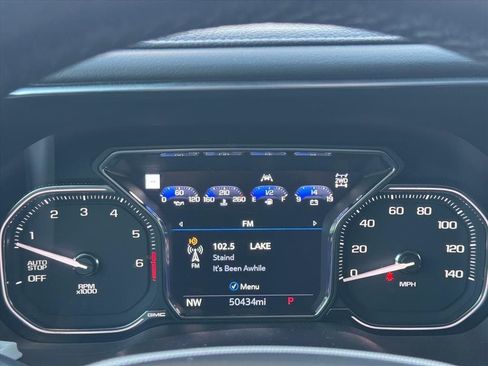 Used 2021 GMC Yukon Denali w/ Denali Premium Package image 22