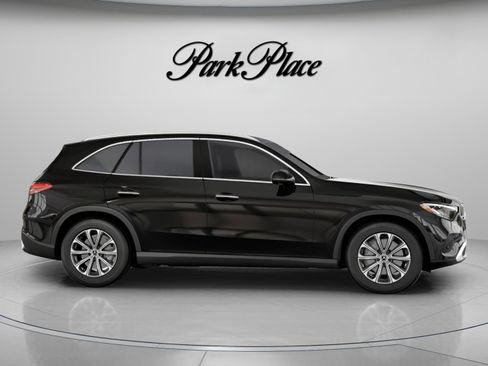 Certified 2026 Mercedes-Benz GLC 300 image 27