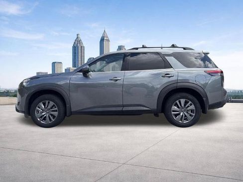 Certified 2025 Nissan Pathfinder SV w/ SV Premium Package FWD image 21