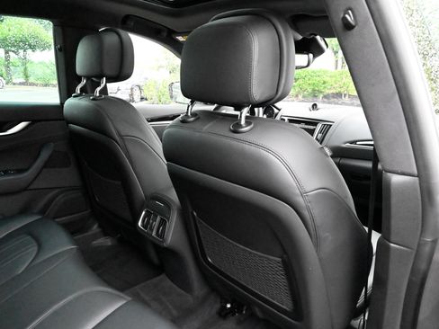 Used 2020 Maserati Levante S AWD/4WD image 46