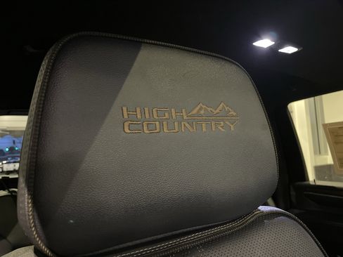 Used 2024 Chevrolet Silverado 3500 High Country w/ Technology Package AWD/4WD image 39