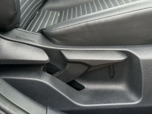 Used 2024 Toyota Camry SE w/ Convenience Package image 29