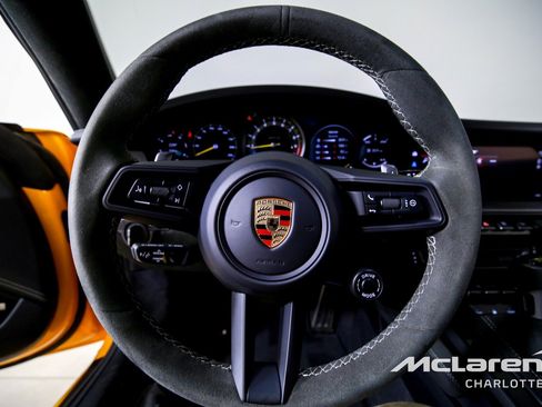 Used 2022 Porsche 911 GT3 RWD image 13
