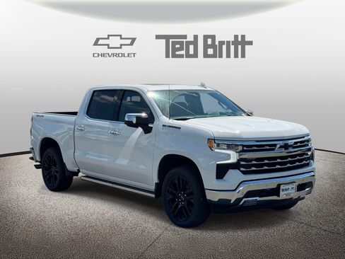 New 2026 Chevrolet Silverado 1500 LTZ w/ LTZ Premium Package AWD/4WD image 3