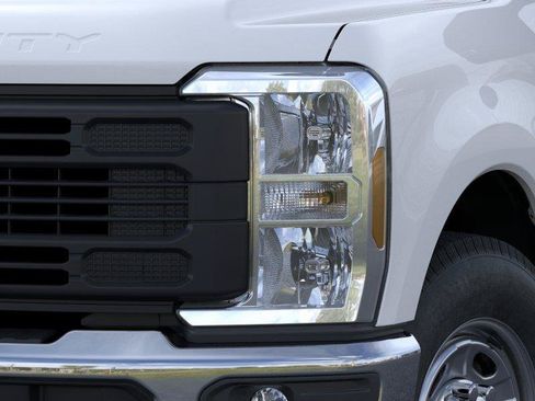 New 2026 Ford F350 XL w/ XL Chrome Package RWD image 18