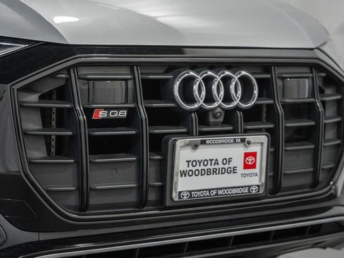 Used 2022 Audi SQ8 Premium Plus w/ Carbon Optic Package AWD/4WD image 11
