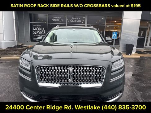 Used 2022 Lincoln Nautilus Reserve image 3