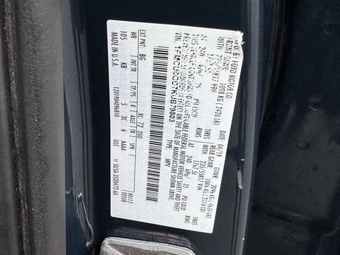 Used 2019 Ford Escape SE FWD image 19