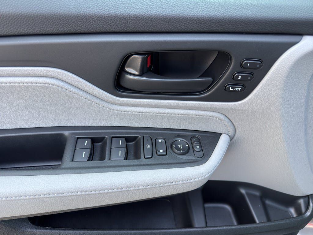 Used 2024 Honda Odyssey EX-L image 11