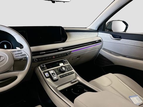 Used 2025 Hyundai Palisade Calligraphy FWD image 25