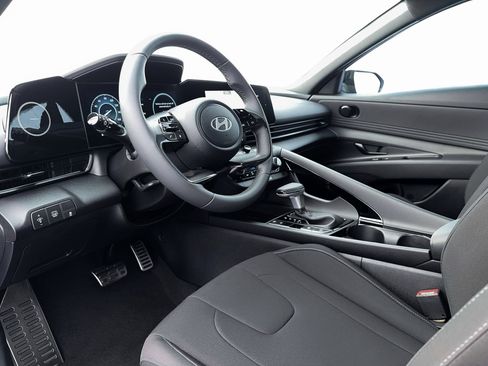 New 2026 Hyundai Elantra Sport FWD image 14