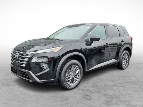 Used 2024 Nissan Rogue S AWD/4WD image 3