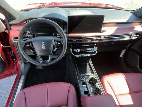 New 2025 Lincoln Corsair Reserve w/ Equipment Group 202A image 8