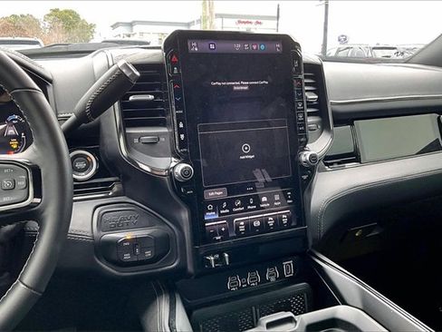 Used 2025 RAM 3500 Limited image 9