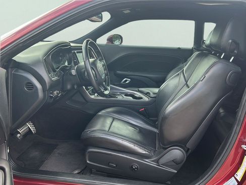 Used 2018 Dodge Challenger SXT Plus RWD image 5