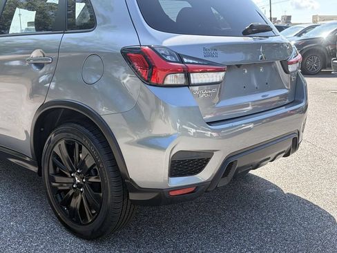 Used 2022 Mitsubishi Outlander Sport LE FWD image 12