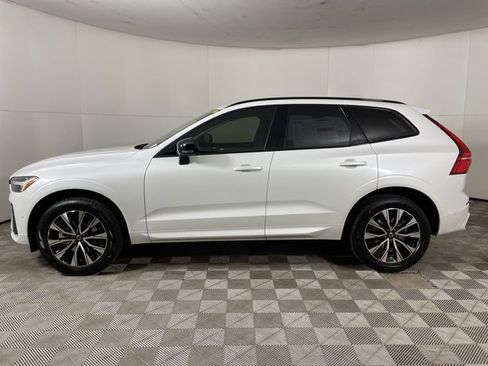 New 2025 Volvo XC60 B5 Plus image 5