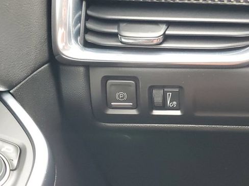 Certified 2023 Cadillac XT4 Sport AWD/4WD image 12