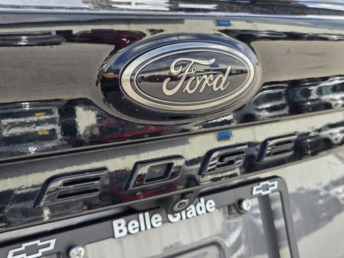 Certified 2022 Ford Edge SE w/ Black Appearance Package AWD/4WD image 14