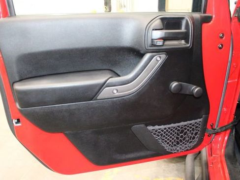 Used 2017 Jeep Wrangler Unlimited Sport image 14