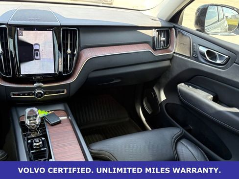 Certified 2023 Volvo XC60 B5 Ultimate w/ Climate Package image 15