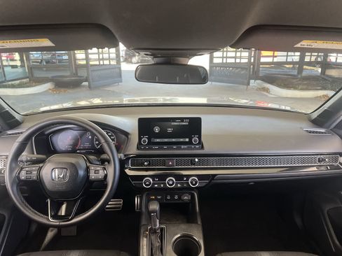 Used 2025 Honda Civic Sport image 9