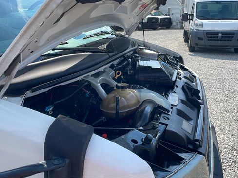 Used 2015 Chevrolet Express 3500 w/ Shuttle Bus Package image 47