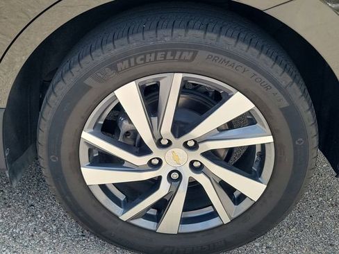 Certified 2024 Chevrolet Equinox LT FWD image 7
