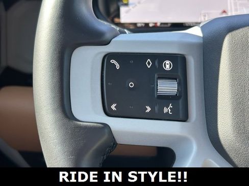 Used 2024 Land Rover Defender 90 X-Dynamic SE image 19