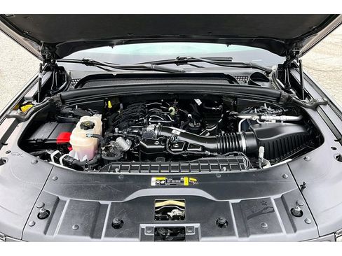 Used 2024 Jeep Grand Cherokee Altitude AWD/4WD image 54