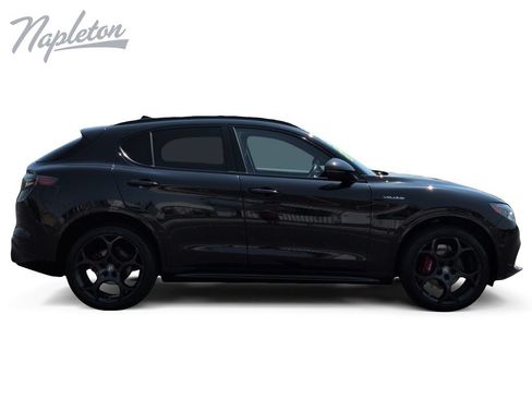 Used 2024 Alfa Romeo Stelvio Veloce AWD/4WD image 7