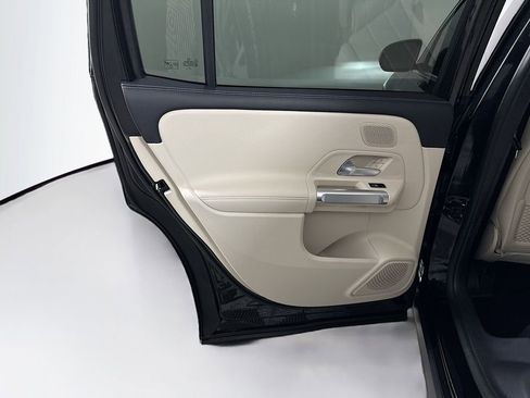 New 2026 Mercedes-Benz GLB 250 image 27