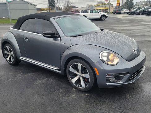 Used 2014 Volkswagen Beetle R-Line image 16