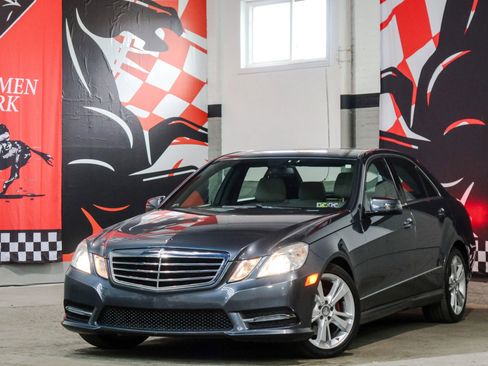 Used 2013 Mercedes-Benz E 350 4MATIC Sedan w/ Premium 1 Pkg image 1
