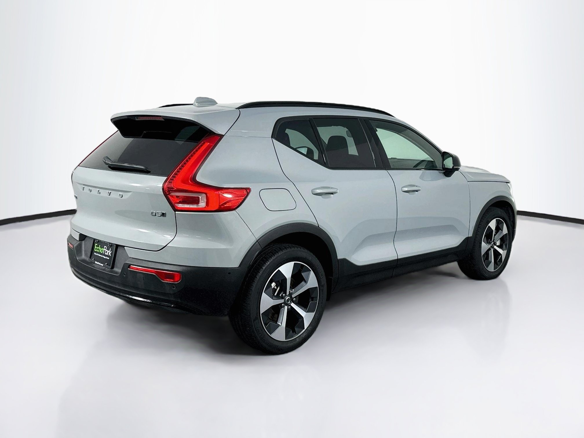 Used 2026 Volvo XC40 B5 Plus AWD/4WD image 9