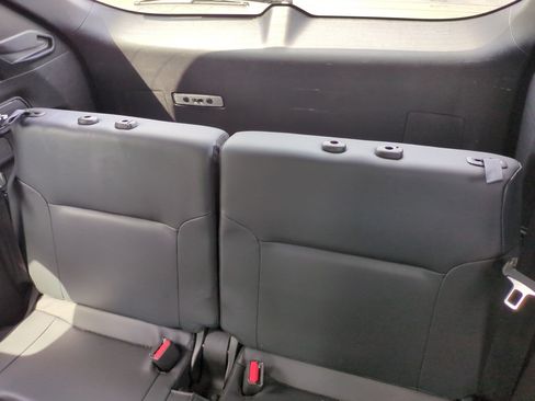 Used 2023 Mitsubishi Outlander SEL FWD image 32