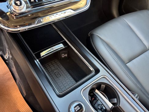 New 2026 Lincoln Corsair Premiere image 23