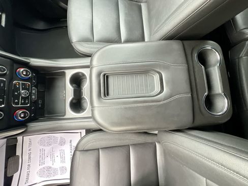 Used 2023 Chevrolet Suburban LT AWD/4WD image 21
