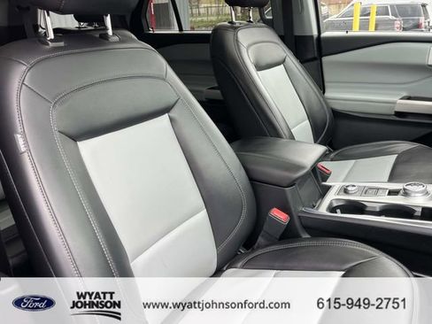 Certified 2022 Ford Explorer XLT w/ Equipment Group 202A AWD/4WD image 27