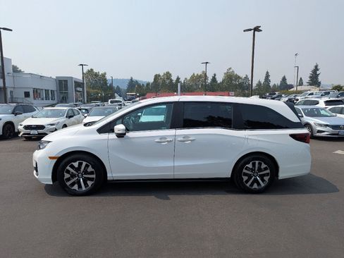 Used 2025 Honda Odyssey EX-L image 2