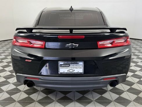 Used 2017 Chevrolet Camaro SS image 5