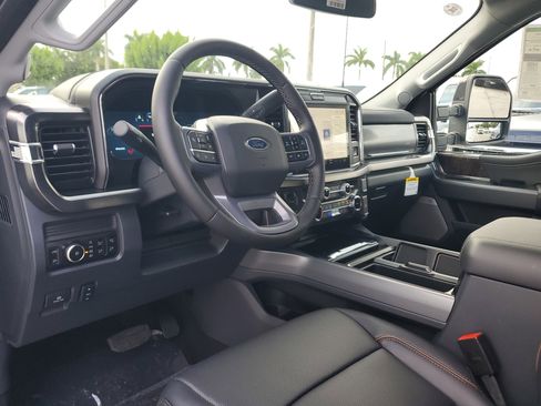 New 2026 Ford F250 Lariat w/ Black Appearance Package AWD/4WD image 11