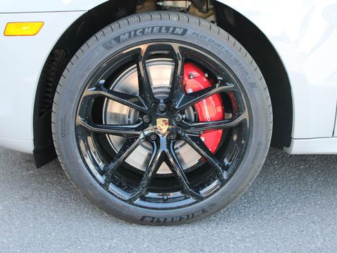 New 2026 Porsche Macan GTS image 28