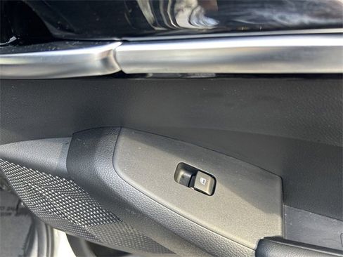 Certified 2025 Kia Seltos S image 21