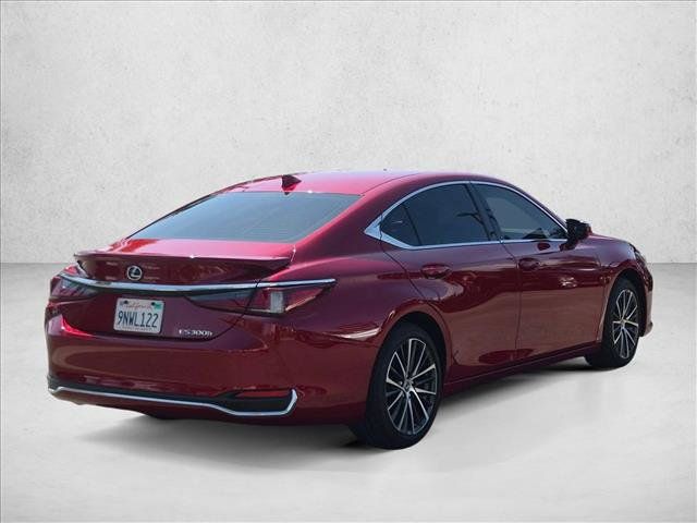 Used 2024 Lexus ES 300h w/ Premium Package FWD image 5