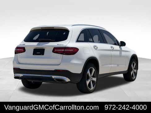 Used 2019 Mercedes-Benz GLC 300 4MATIC image 10