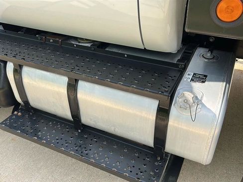 Used 2019 Ford F650 2WD Regular Cab Super Duty image 23