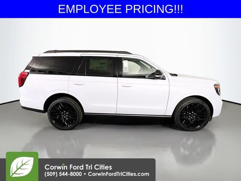 New 2026 Ford Expedition Platinum w/ Stealth Performance Package AWD/4WD image 20